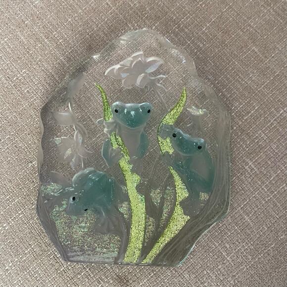 Crystal Glass Paperweight Cut Etched Design Frogs And Flowers Underwater Scene - Picture 10 of 16